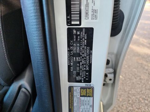 Used 2024 Kia Forte LXS image 28