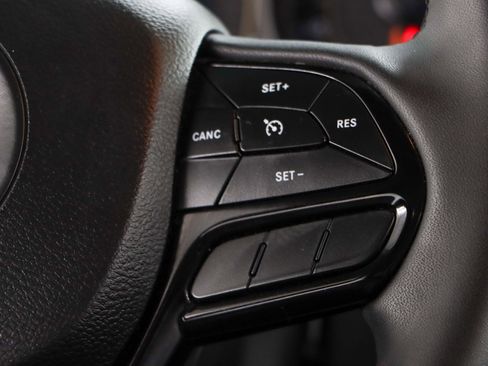 Used 2021 Jeep Cherokee Latitude Plus image 14