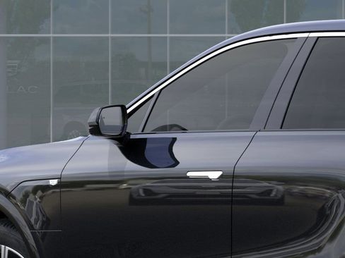 New 2025 Cadillac Lyriq Luxury image 12