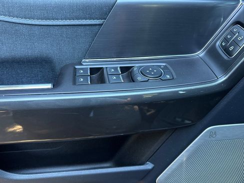 Used 2022 Ford F150 Lariat w/ Equipment Group 502A High AWD/4WD image 10