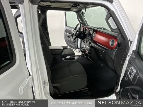 Used 2018 Jeep Wrangler Unlimited Rubicon w/ Dual Top Group image 15