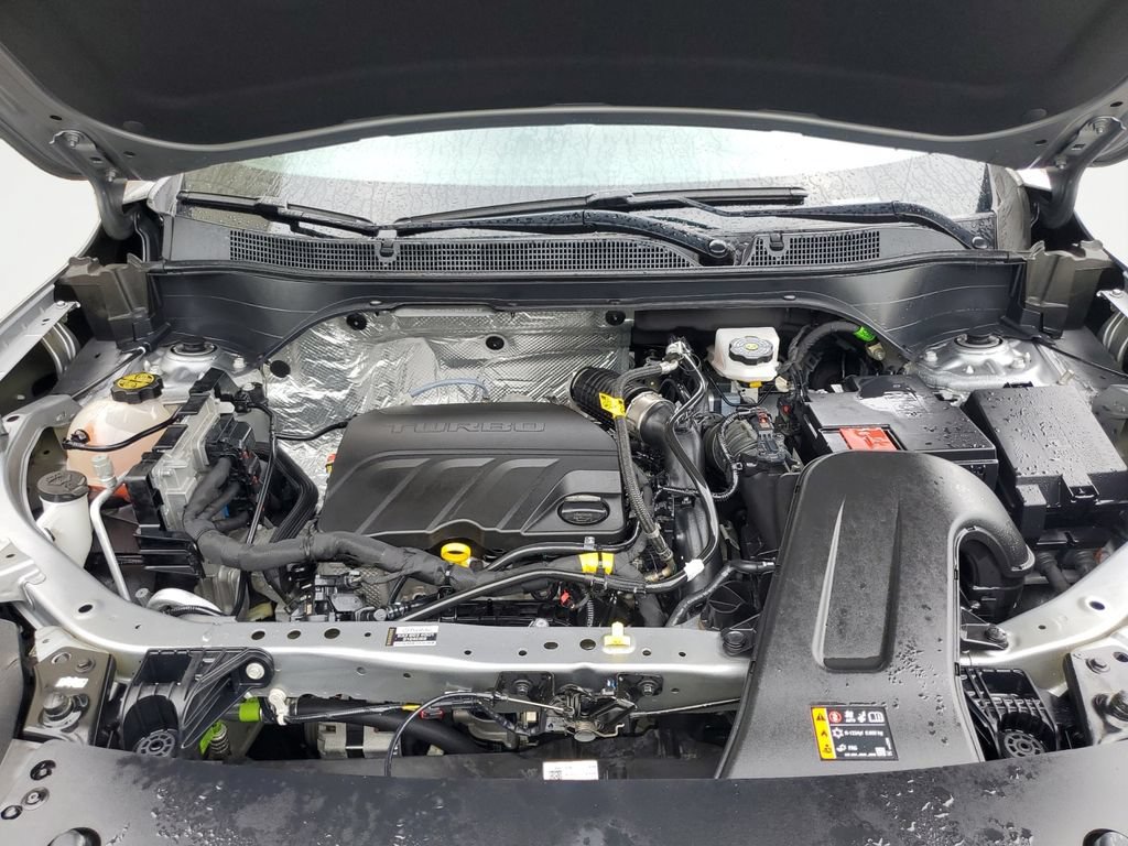 Used 2025 Chevrolet Trax RS w/ Sunroof Package FWD image 18