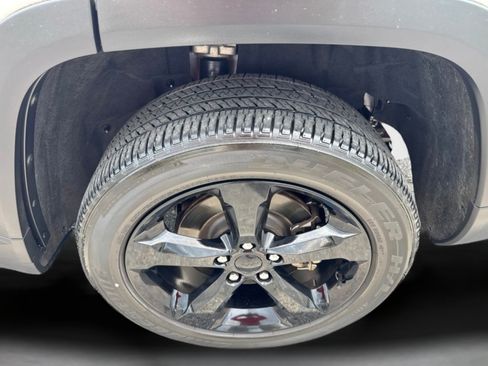 Used 2023 Jeep Grand Cherokee L Laredo RWD image 23