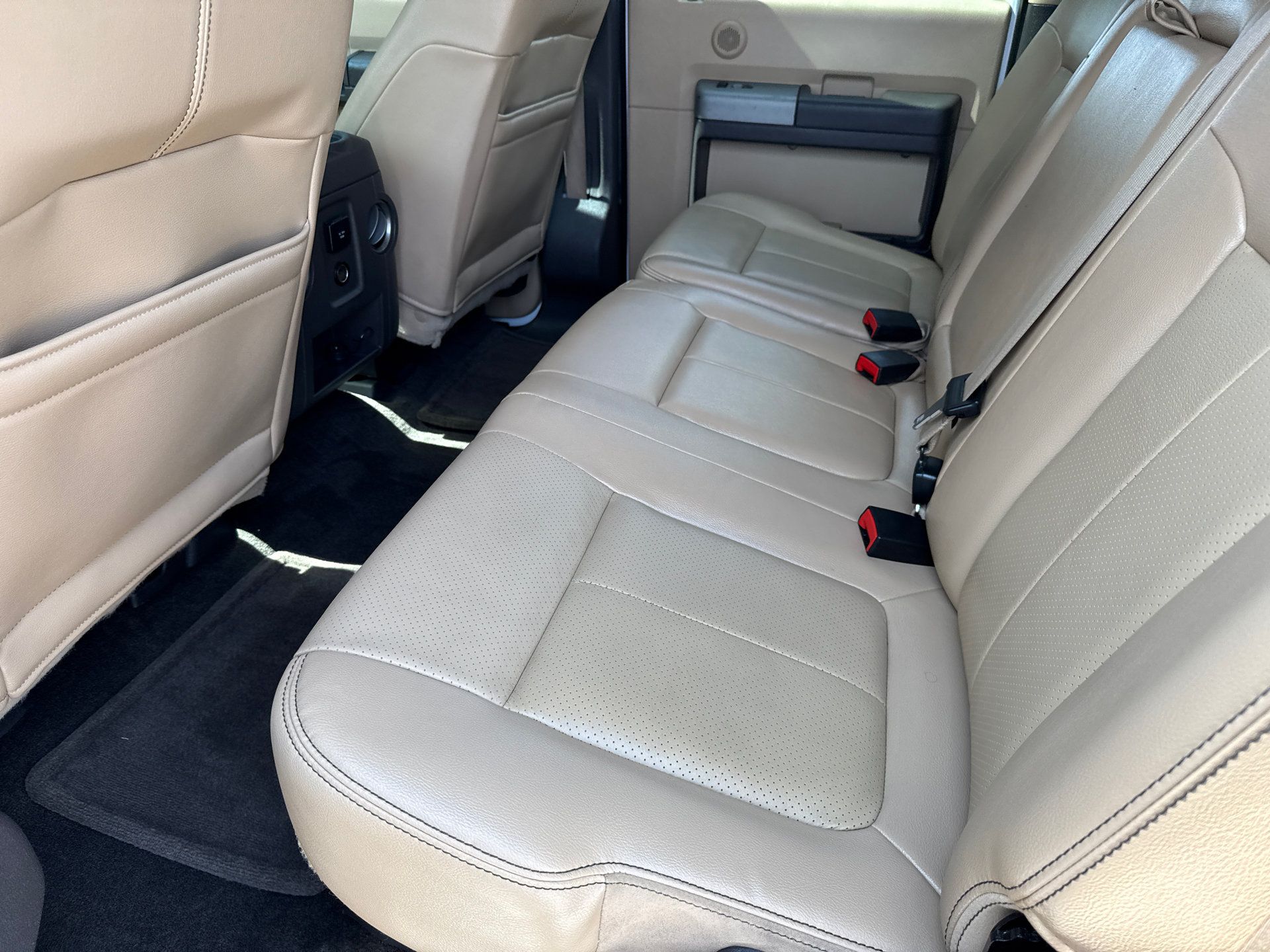 Used 2014 Ford F350 Lariat w/ Lariat Interior Package AWD/4WD image 17