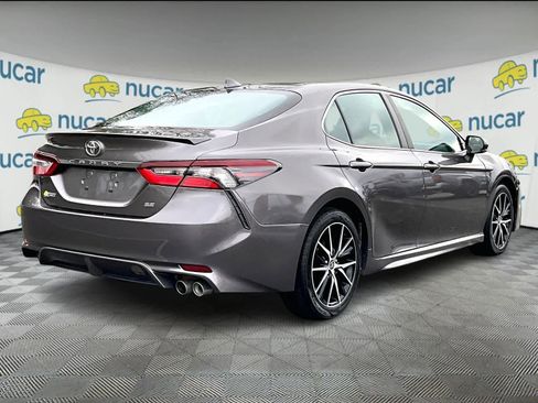 Used 2023 Toyota Camry SE image 6