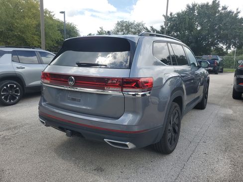 Used 2024 Volkswagen Atlas SE FWD image 5