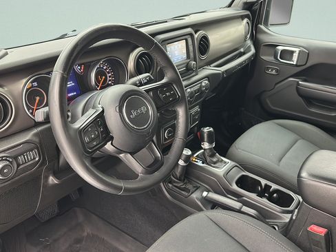 Used 2018 Jeep Wrangler Unlimited Sport S AWD/4WD image 11