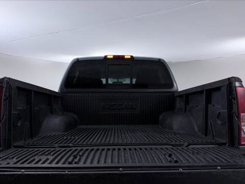Used 2018 Nissan Frontier SV AWD/4WD image 15