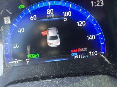 Used 2021 Toyota Corolla LE FWD image 6