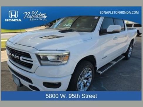Used 2023 RAM 1500 Laramie AWD/4WD image 1