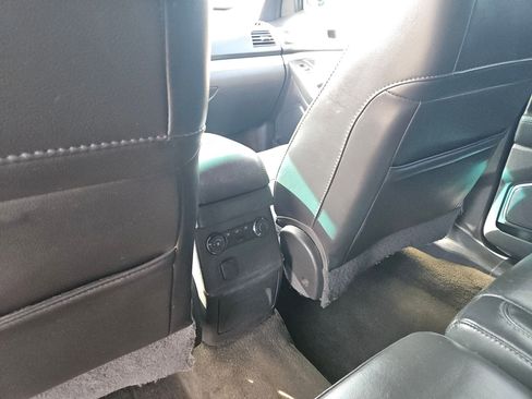 Used 2013 Ford Explorer XLT image 22