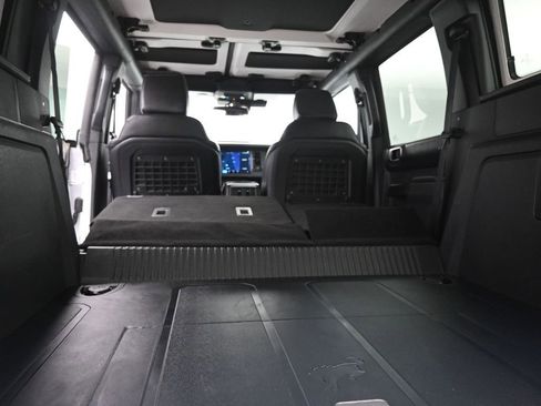 Used 2025 Ford Bronco Badlands image 21