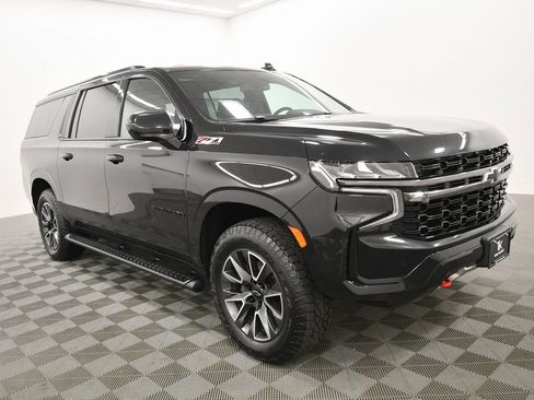 Used 2022 Chevrolet Suburban Z71 image 10