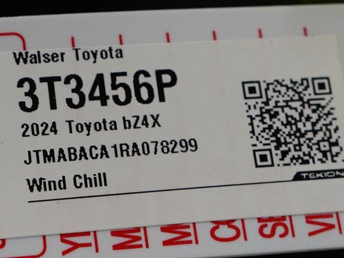 Used 2024 Toyota bZ4X XLE image 29