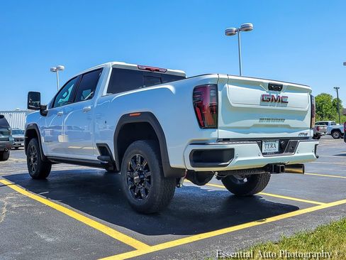 New 2026 GMC Sierra 2500 AT4 w/ AT4 Premium Plus Package AWD/4WD image 7