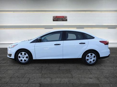 Used 2018 Ford Focus S FWD image 4