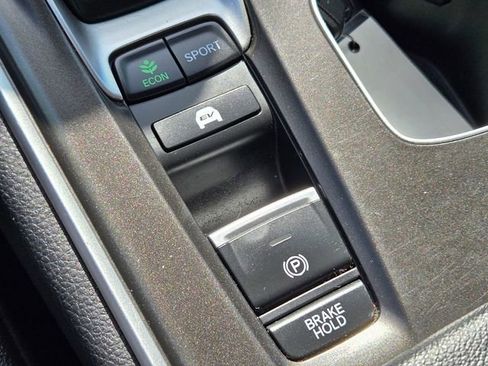 Used 2022 Honda Accord Sport image 24