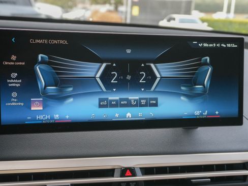 Used 2024 BMW iX xDrive50 w/ Sport Package image 26