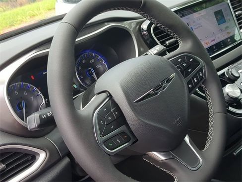 New 2026 Chrysler Voyager LX image 37