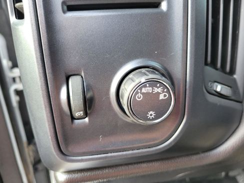 Used 2019 Chevrolet Silverado 2500 W/T AWD/4WD image 8