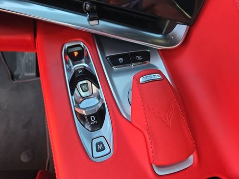 Used 2021 Chevrolet Corvette Stingray Premium Conv w/ Z51 Performance Package RWD image 30