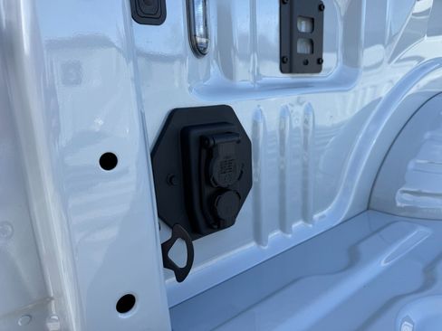 Used 2026 Ford F450 Platinum w/ Platinum Plus Package image 32