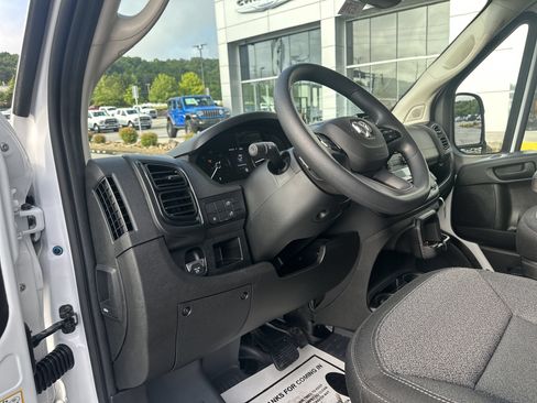New 2025 RAM ProMaster 1500 w/ Convenience Group FWD image 13