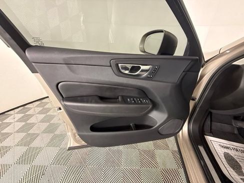 Used 2023 Volvo XC60 B5 Plus w/ Protection Package Premier FWD image 13