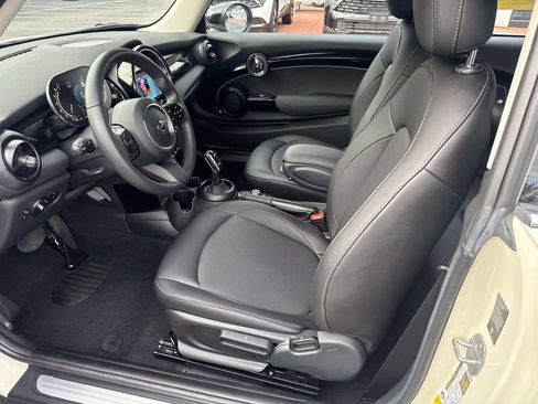 Used 2022 MINI Cooper 2-Door Hardtop image 14