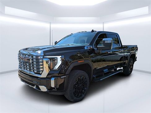 New 2026 GMC Sierra 2500 Denali w/ Denali Reserve Package image 7