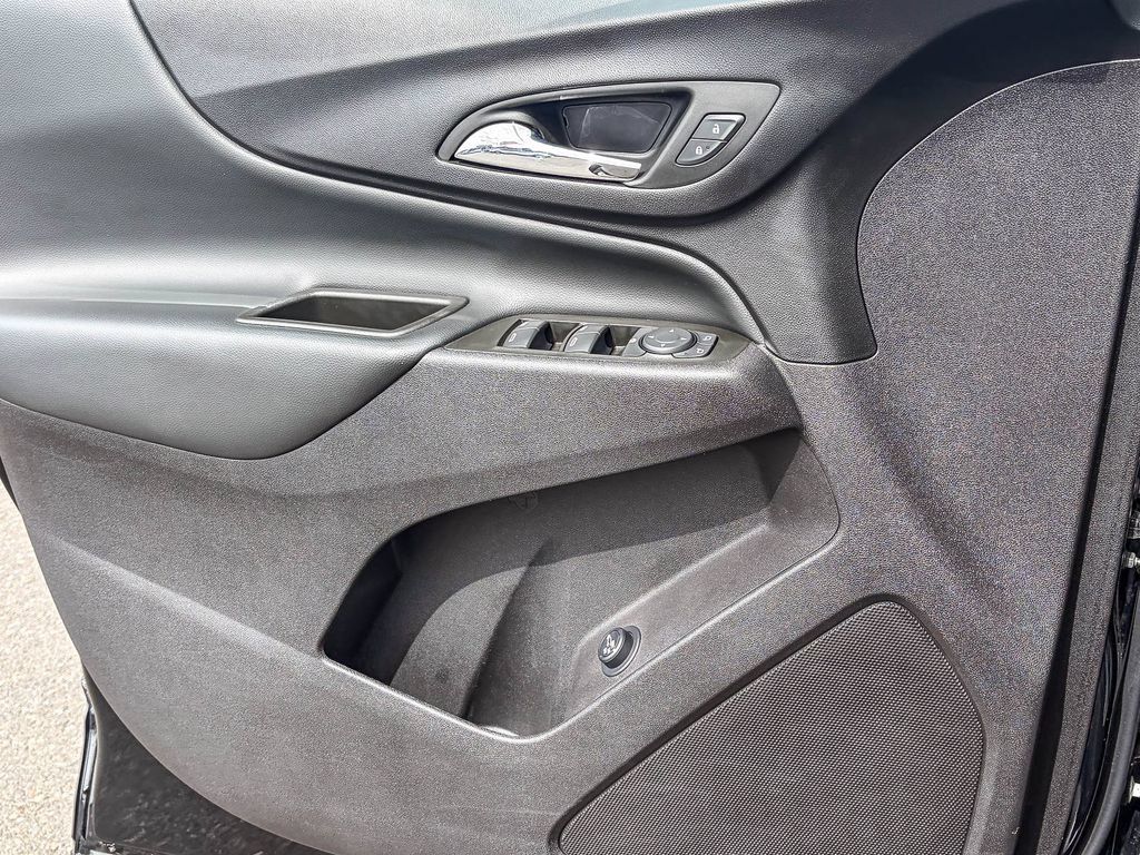 Used 2024 Chevrolet Equinox LT AWD/4WD image 37