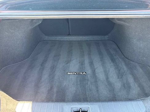 Used 2024 Nissan Sentra SV FWD image 12