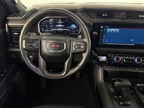 Used 2024 GMC Sierra 1500 AT4 w/ AT4 Premium Package AWD/4WD image 13
