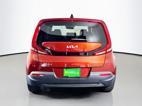 Used 2022 Kia Soul LX FWD image 8