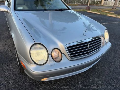 Used 2003 Mercedes-Benz CLK 320 Cabriolet image 25