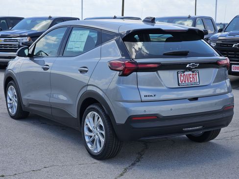 New 2027 Chevrolet Bolt LT w/ Comfort Package FWD image 5