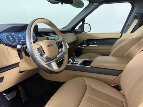 Used 2025 Land Rover Range Rover Autobiography AWD/4WD image 17
