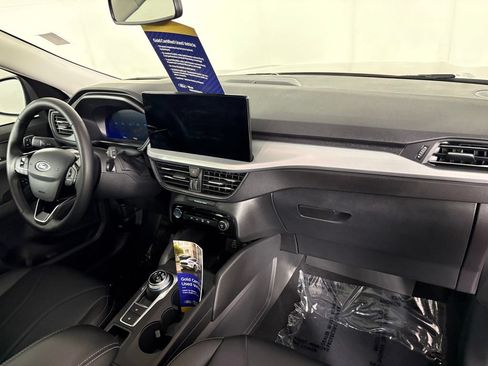 Certified 2026 Ford Escape Platinum w/ Premium Technology Package AWD/4WD image 38
