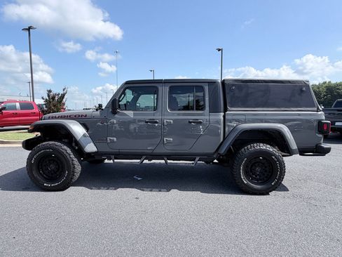 Used 2023 Jeep Gladiator Rubicon w/ Trailer Tow Package AWD/4WD image 5