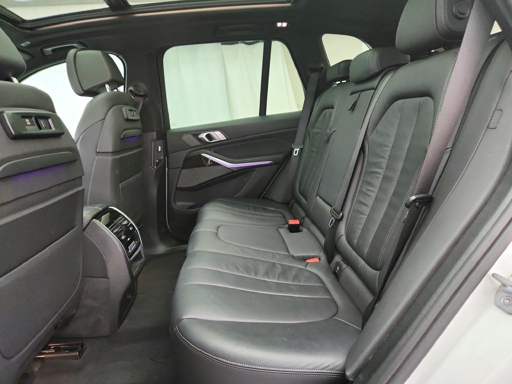 Used 2019 BMW X5 xDrive50i w/ M Sport Package AWD/4WD image 28