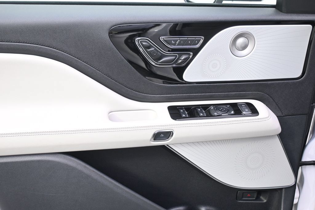 New 2026 Lincoln Aviator Reserve AWD/4WD image 23