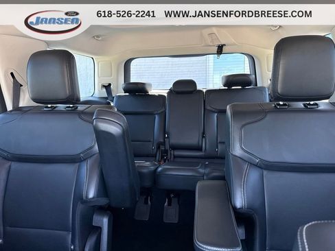 Used 2025 Ford Expedition Platinum AWD/4WD image 15