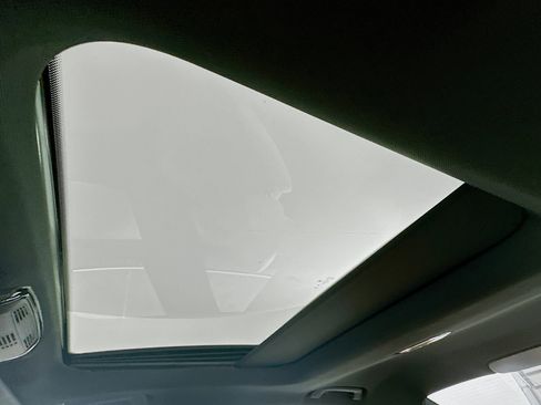 Used 2025 BMW 330i Sedan image 27