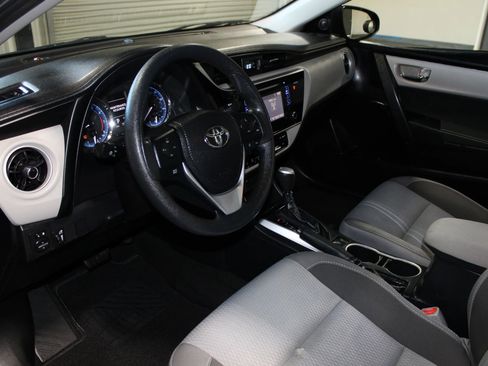 Used 2017 Toyota Corolla SE FWD image 20