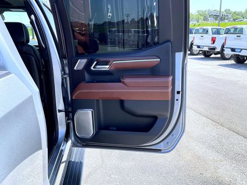 Certified 2024 GMC Sierra 1500 Denali Ultimate AWD/4WD image 17