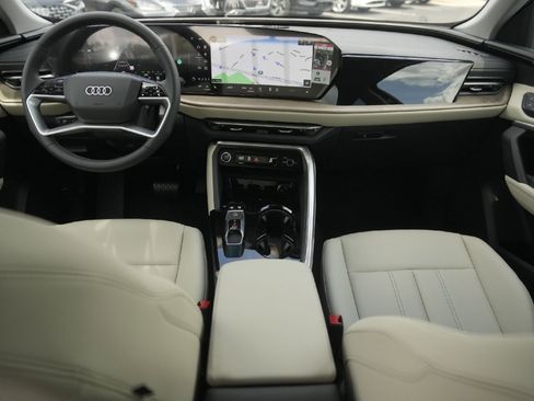 New 2025 Audi Q5 Premium image 16