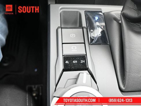 Used 2024 Toyota Tacoma TRD Off-Road w/ TRD Off Road Upgrade Package AWD/4WD image 19