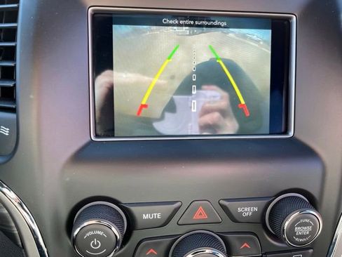 Certified 2021 Jeep Grand Cherokee Laredo w/ Security & Convenience Group image 32