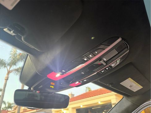 Used 2023 Porsche Cayenne Turbo image 33