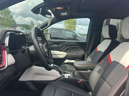 Used 2023 GMC Canyon AT4X w/ Edition 1 AWD/4WD image 10